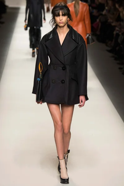 Look 26